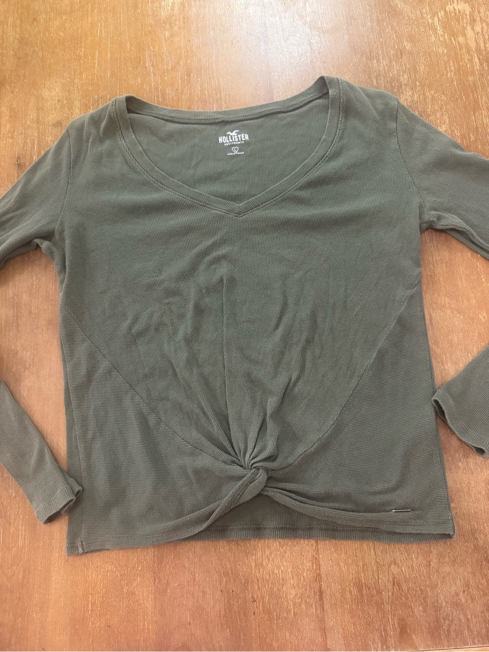 Hollister Olive Twist Front V‑Neck Long Sleeve Top